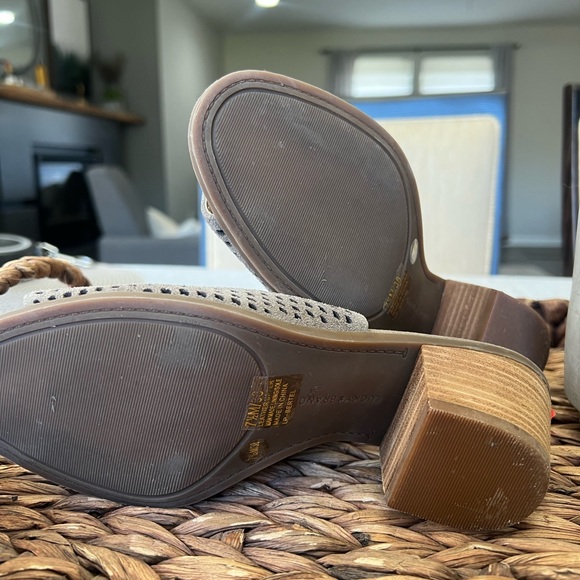 Lucky Brand Bertel Brown Suede Open Toe Slingback Sandals Women's Size 7.5 M/38 - Picture 3 of 5